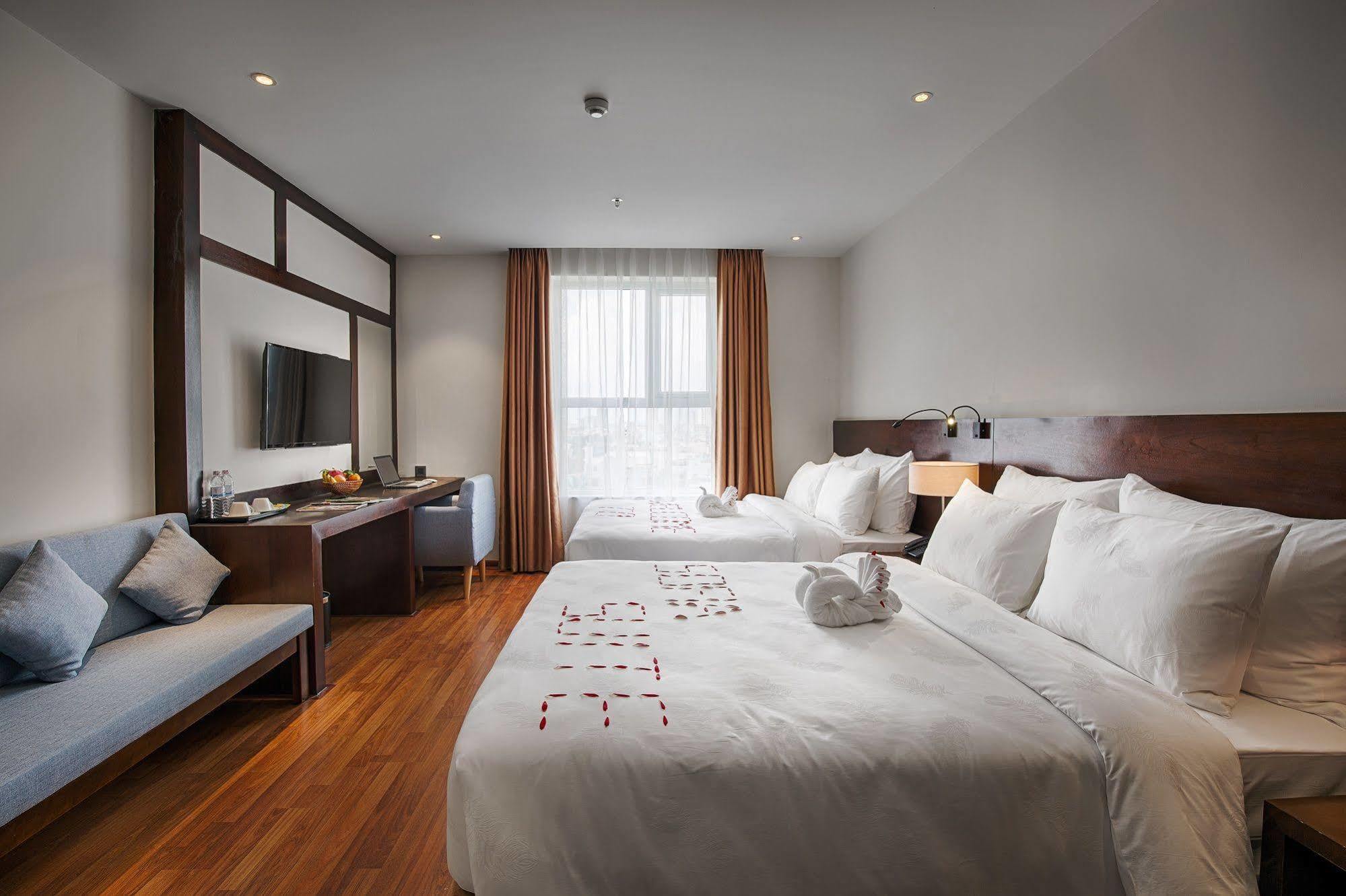 Sofia Suite Hotel Danang Exterior foto