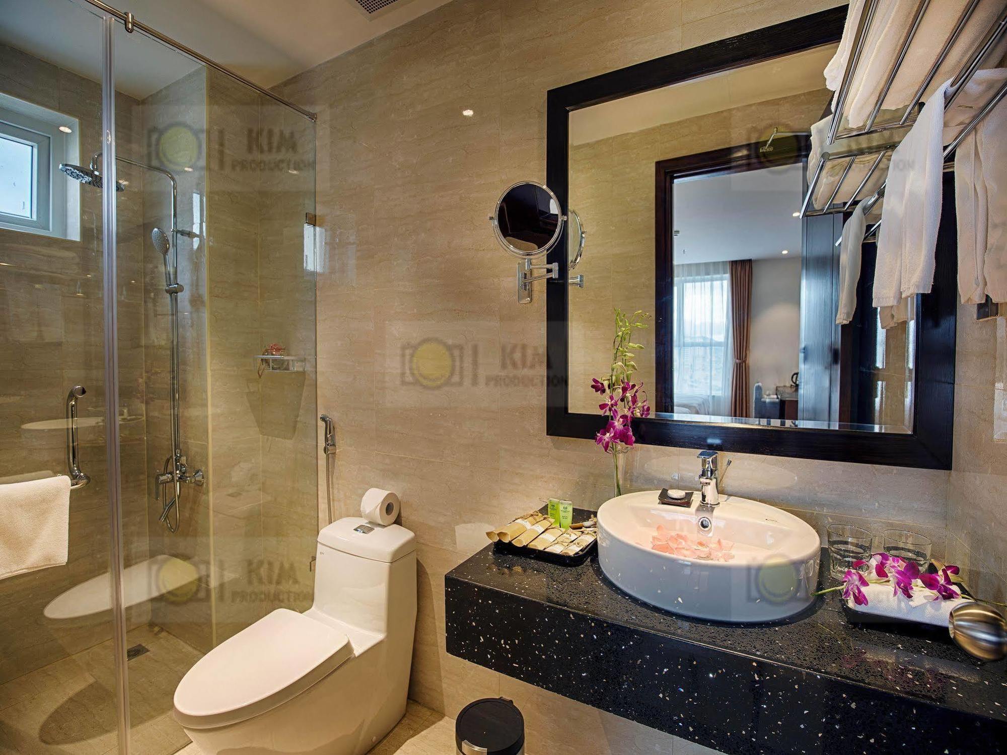 Sofia Suite Hotel Danang Exterior foto